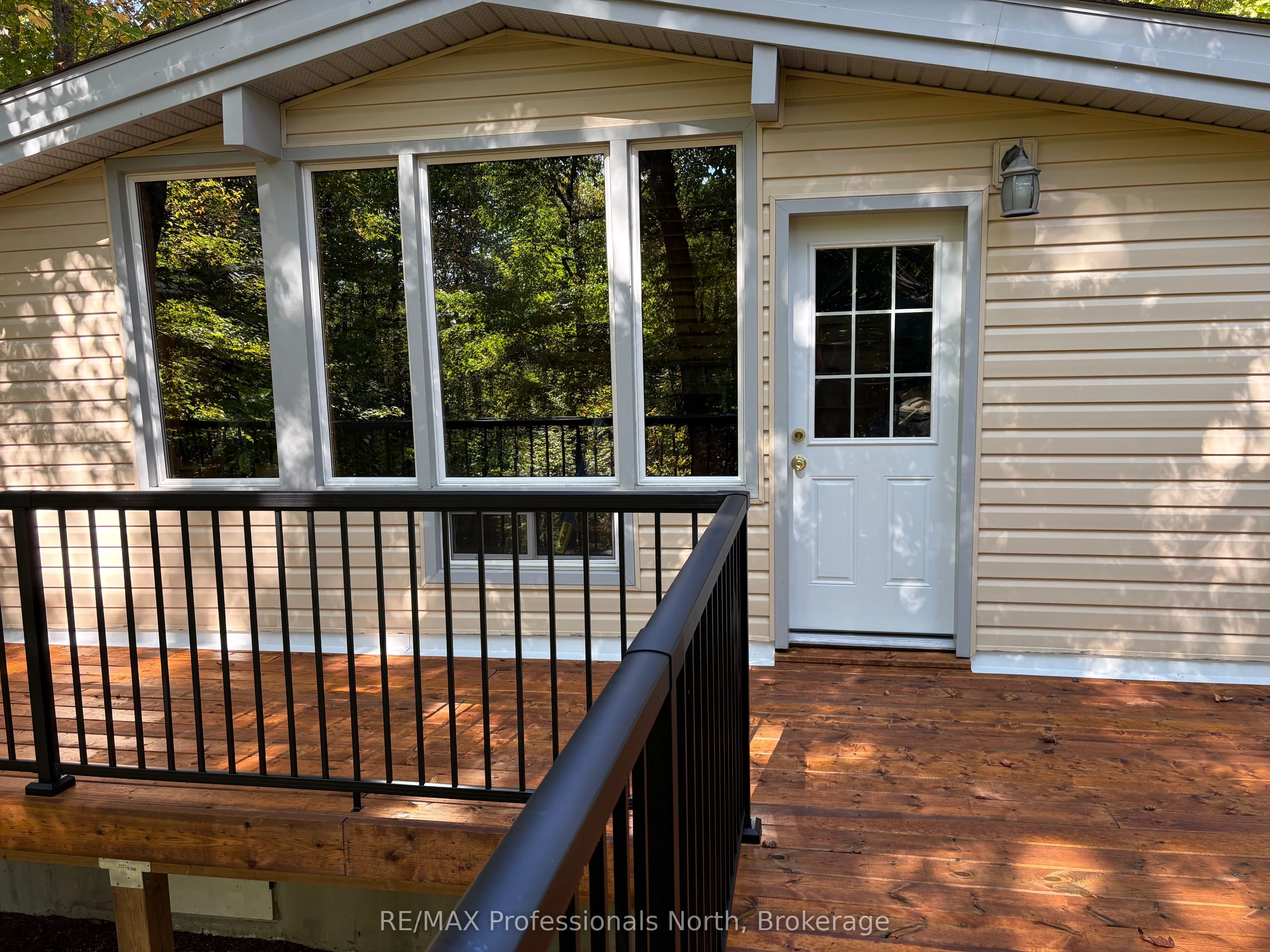 116 Woodland Drive, Huntsville, ON P1H 1A7