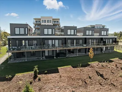 Condo Townhouse in Kawartha Lakes