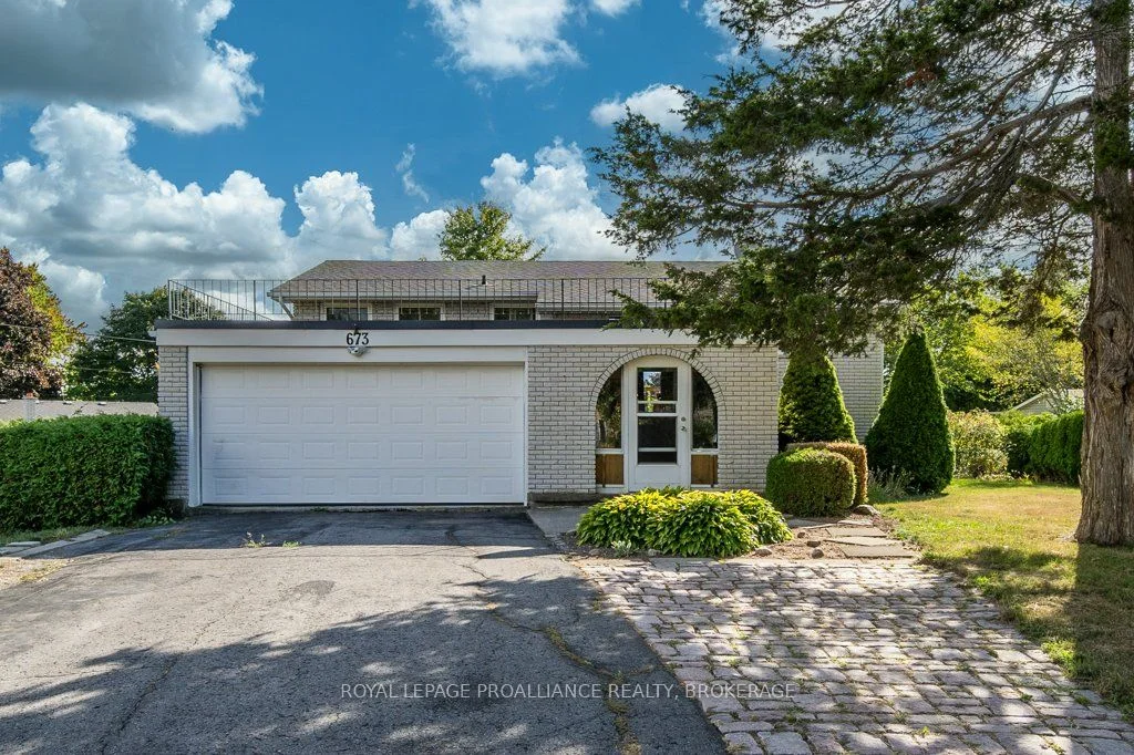 673 Sussex Boulevard, Kingston, ON K7M 5B2