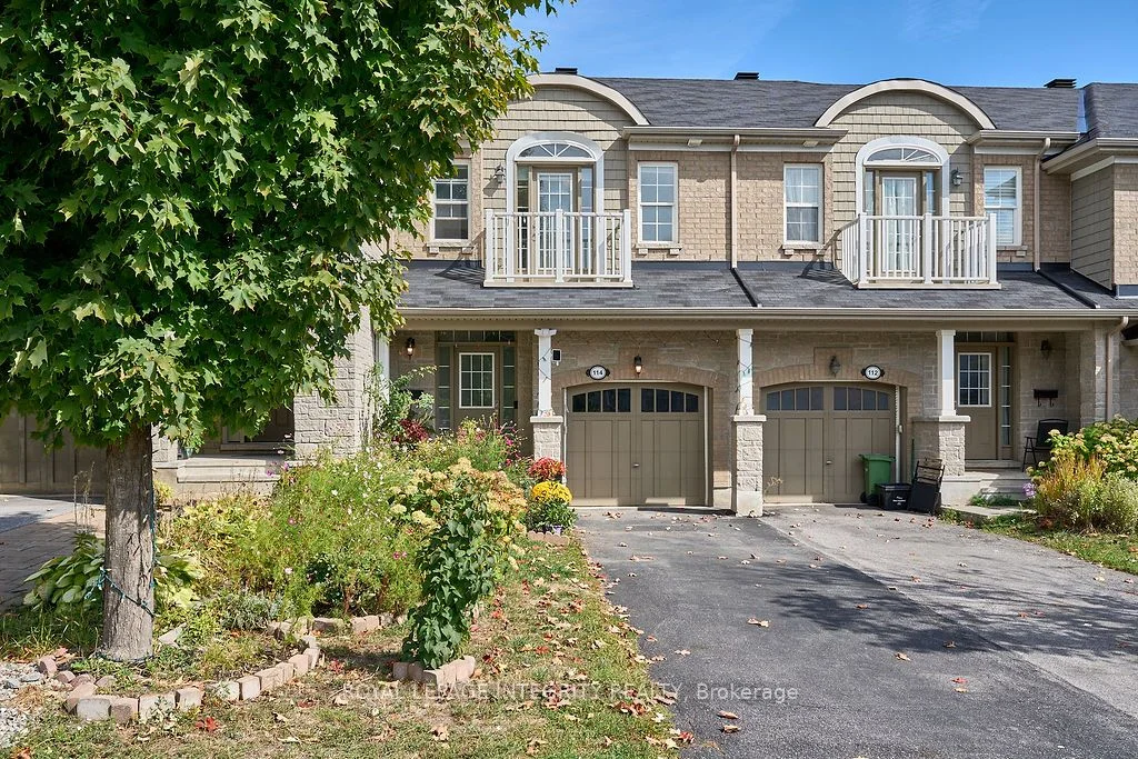 Att/Row/Townhouse in Kanata
