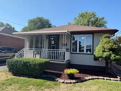 Detached in Windsor