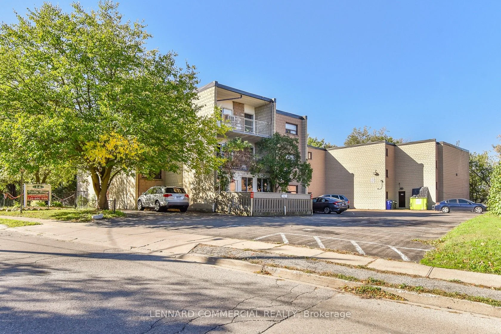 14 Albert Street 11, Cambridge, ON N1R 3M4