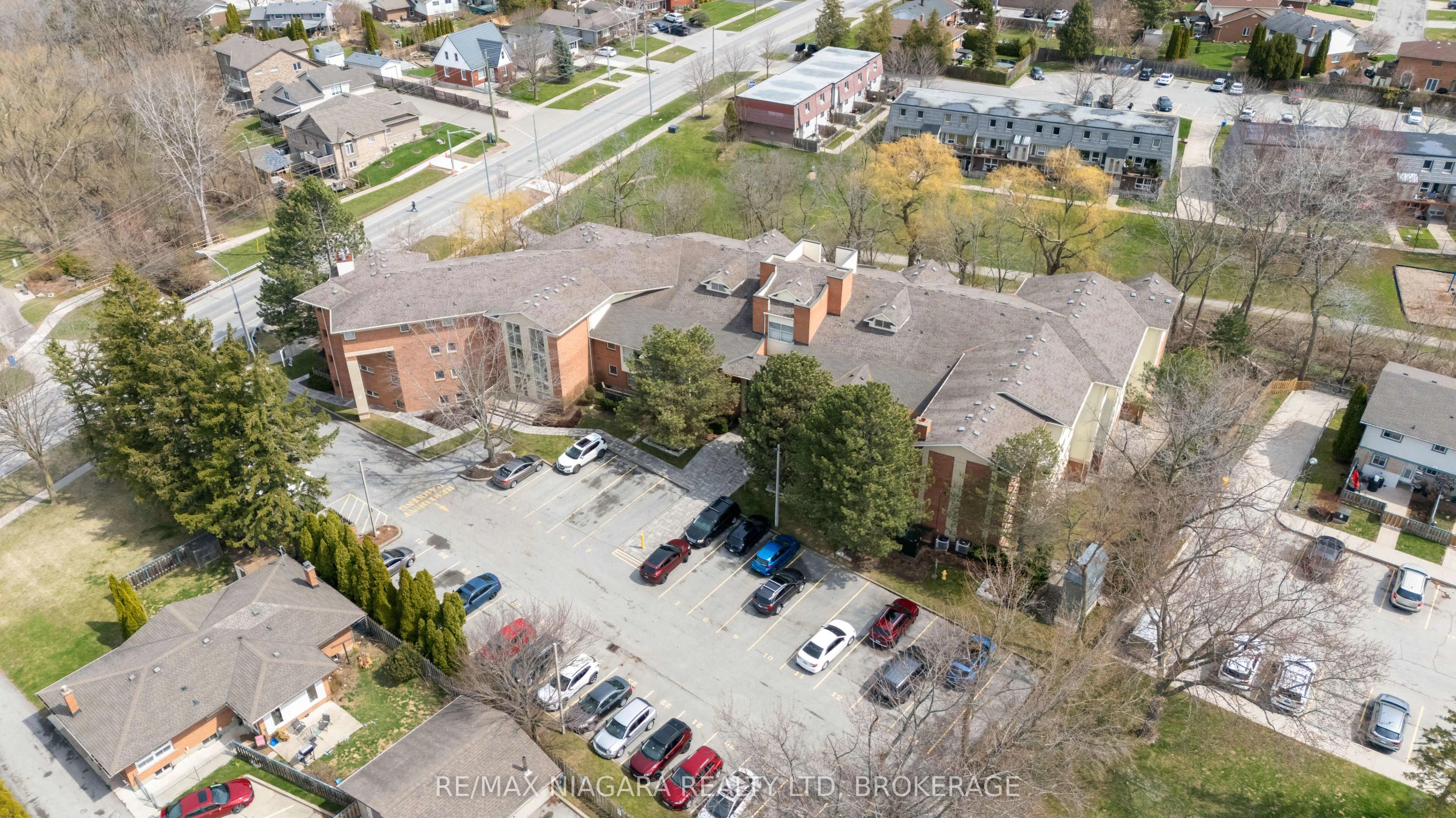 Condo Apartment in St. Catharines
