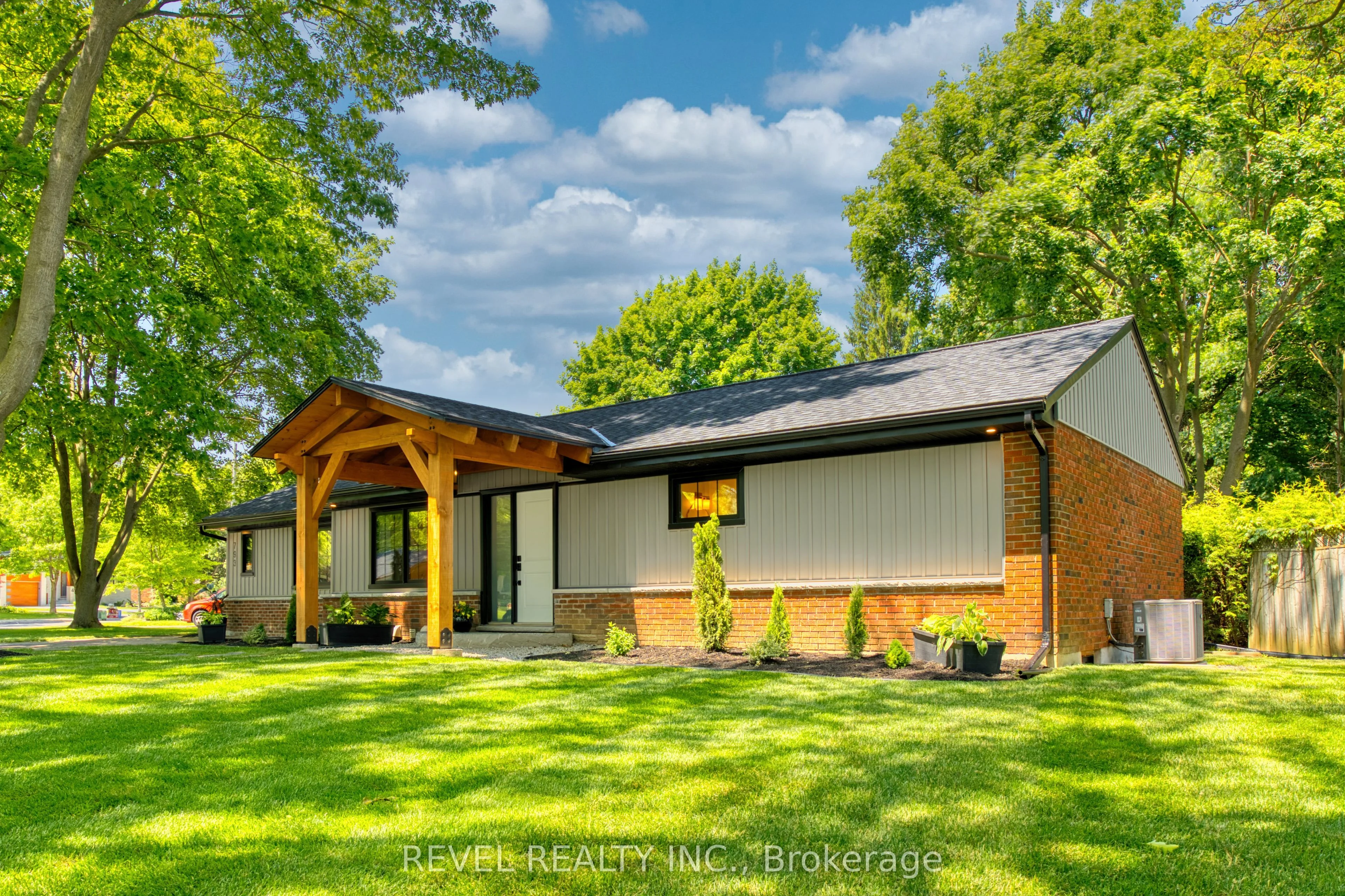 793 Green Lane, London North, ON N6H 2V2