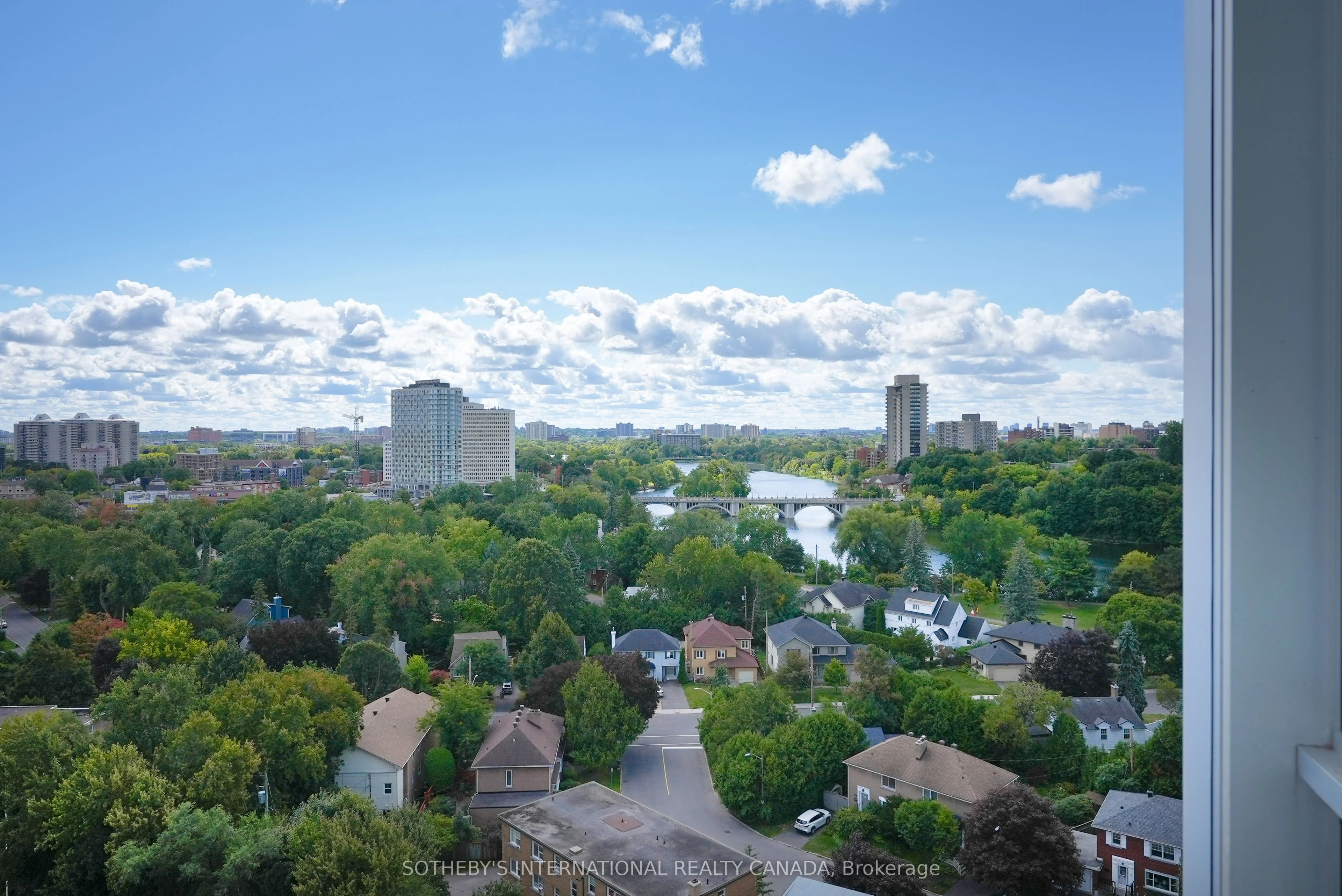 90 Landry Street 1509, Vanier and Kingsview Park, ON K1L 0A9