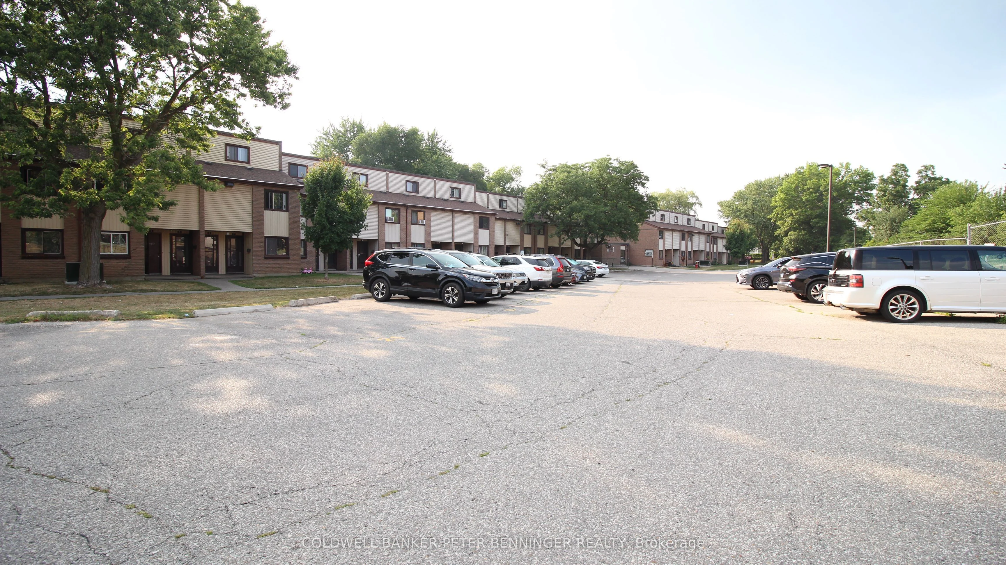 1200 Courtland Avenue 3, Kitchener, ON N2C 1K7