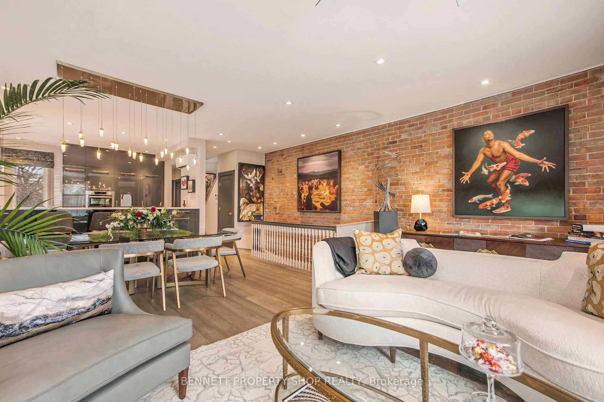 116 Cartier Street, Ottawa Centre, ON K2P 1K5