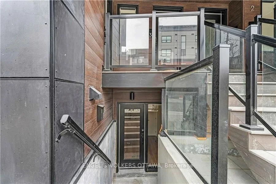 4 MONK Street 1, Glebe - Ottawa East and Area, ON K1S 3Y5