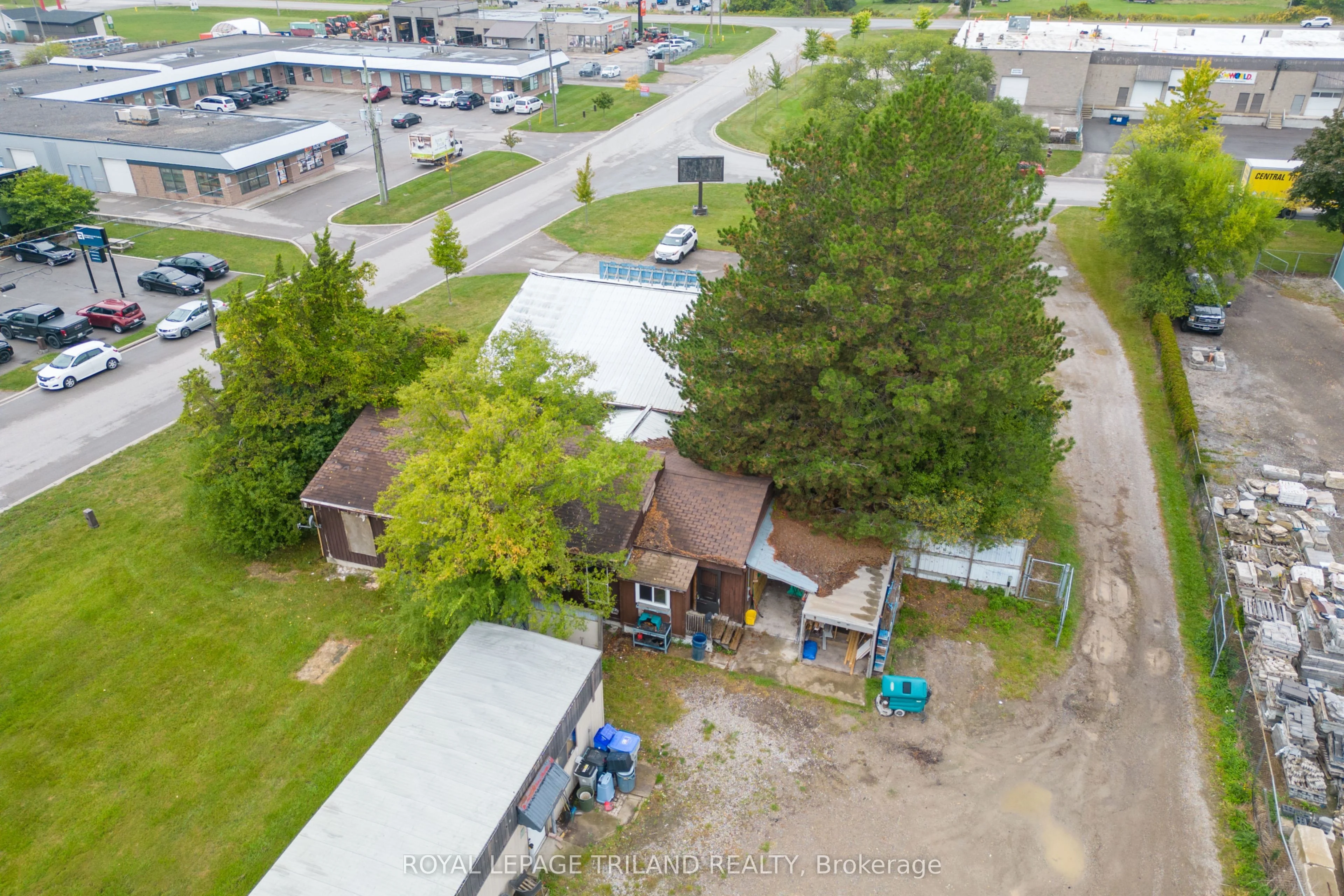 2040 Blue Heron Drive, London North, ON N6H 5L8
