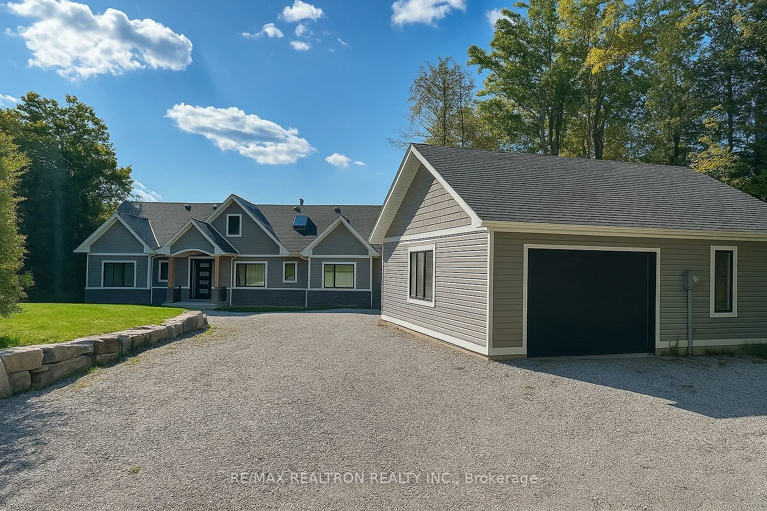 399 Hillside Drive, Kawartha Lakes, ON K0M 1C0