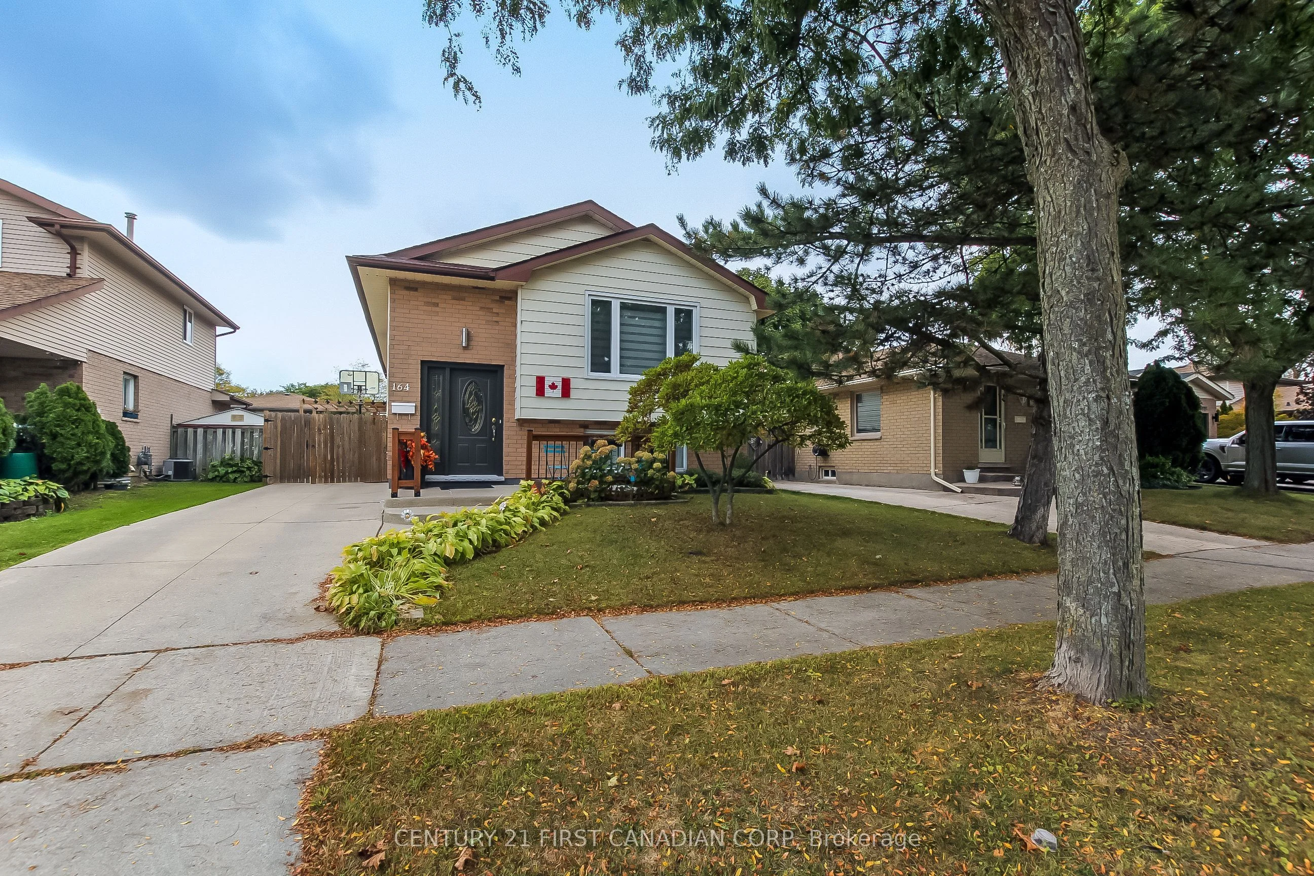 164 Clara Crescent, London South, ON N6E 3G8