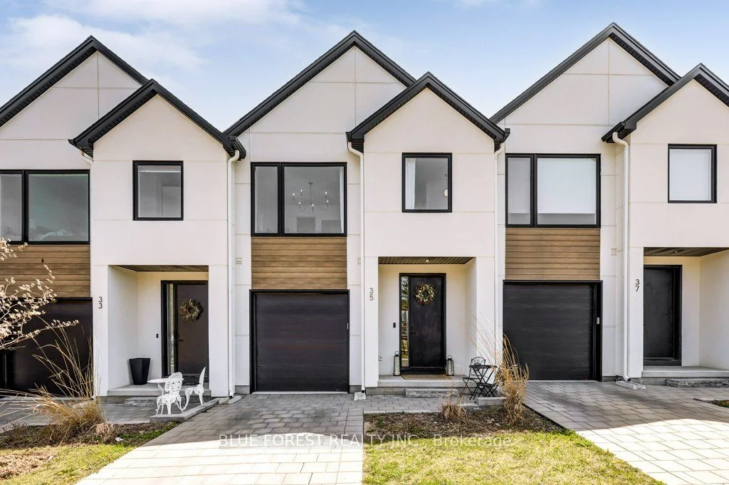 Condo Townhouse in London South