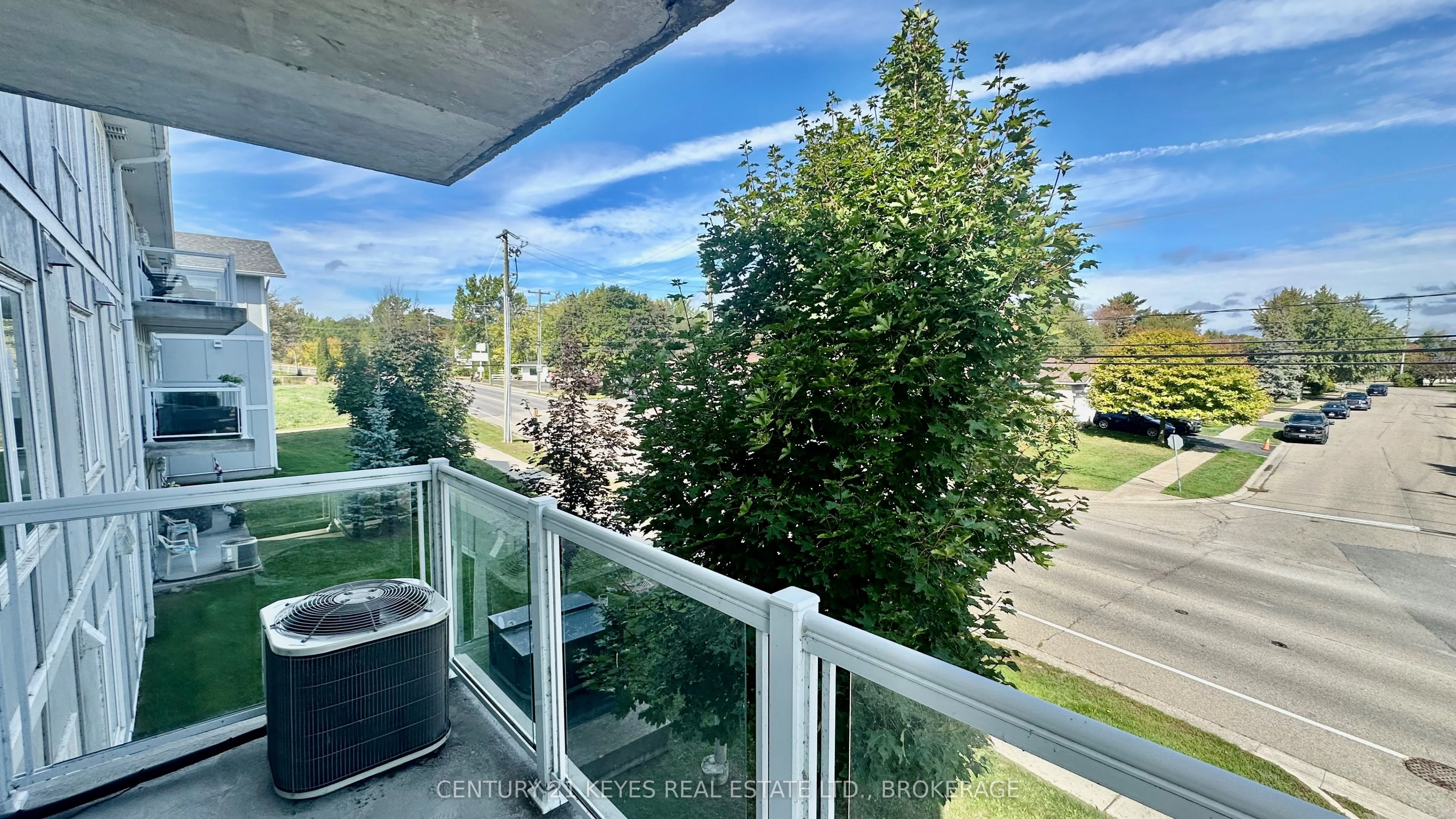 665 King Street W 208, Gananoque, ON K7G 2H3