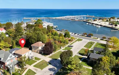 Duplex in Meaford
