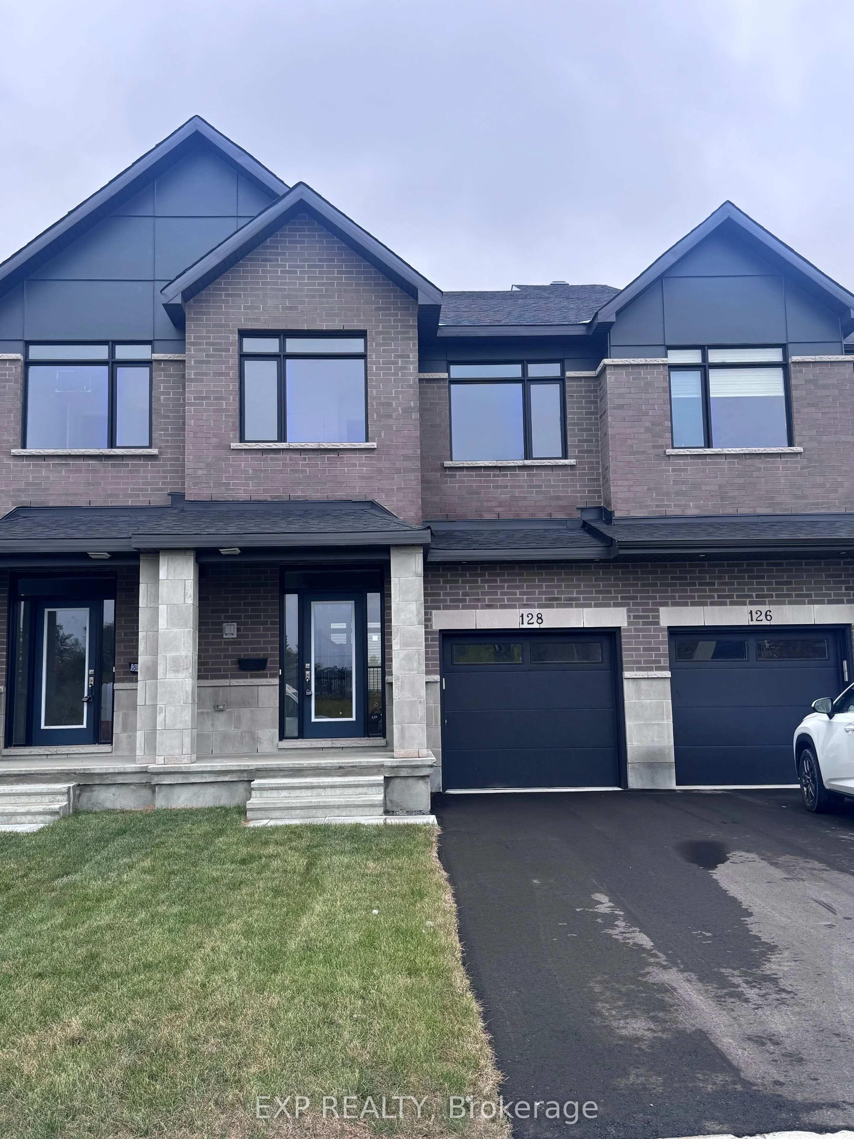 Att/Row/Townhouse in Barrhaven