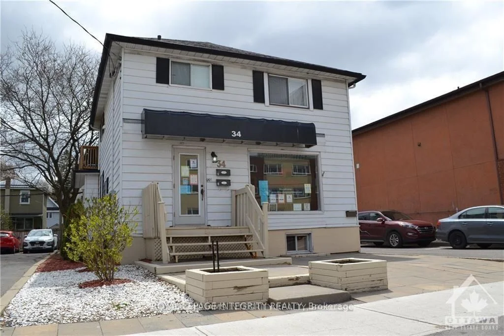 34 McArthur Avenue 5, Vanier and Kingsview Park, ON K1L 6R2