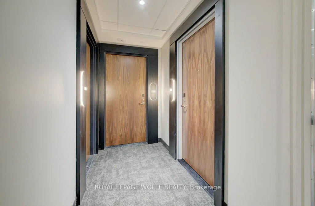 25 Wellington Street S 1708, Kitchener, ON N2G 0G5