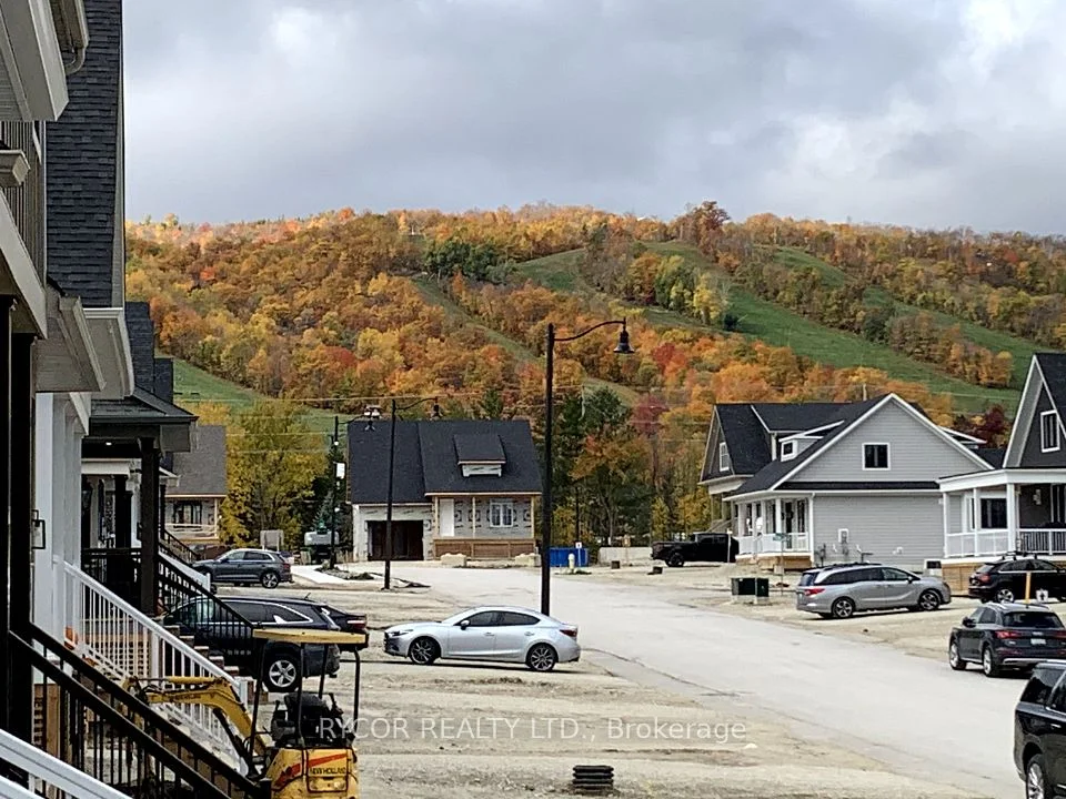 139 Courtland Street E, Blue Mountains, ON L9Y 4E4
