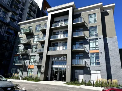 Condo Apartment in Hamilton