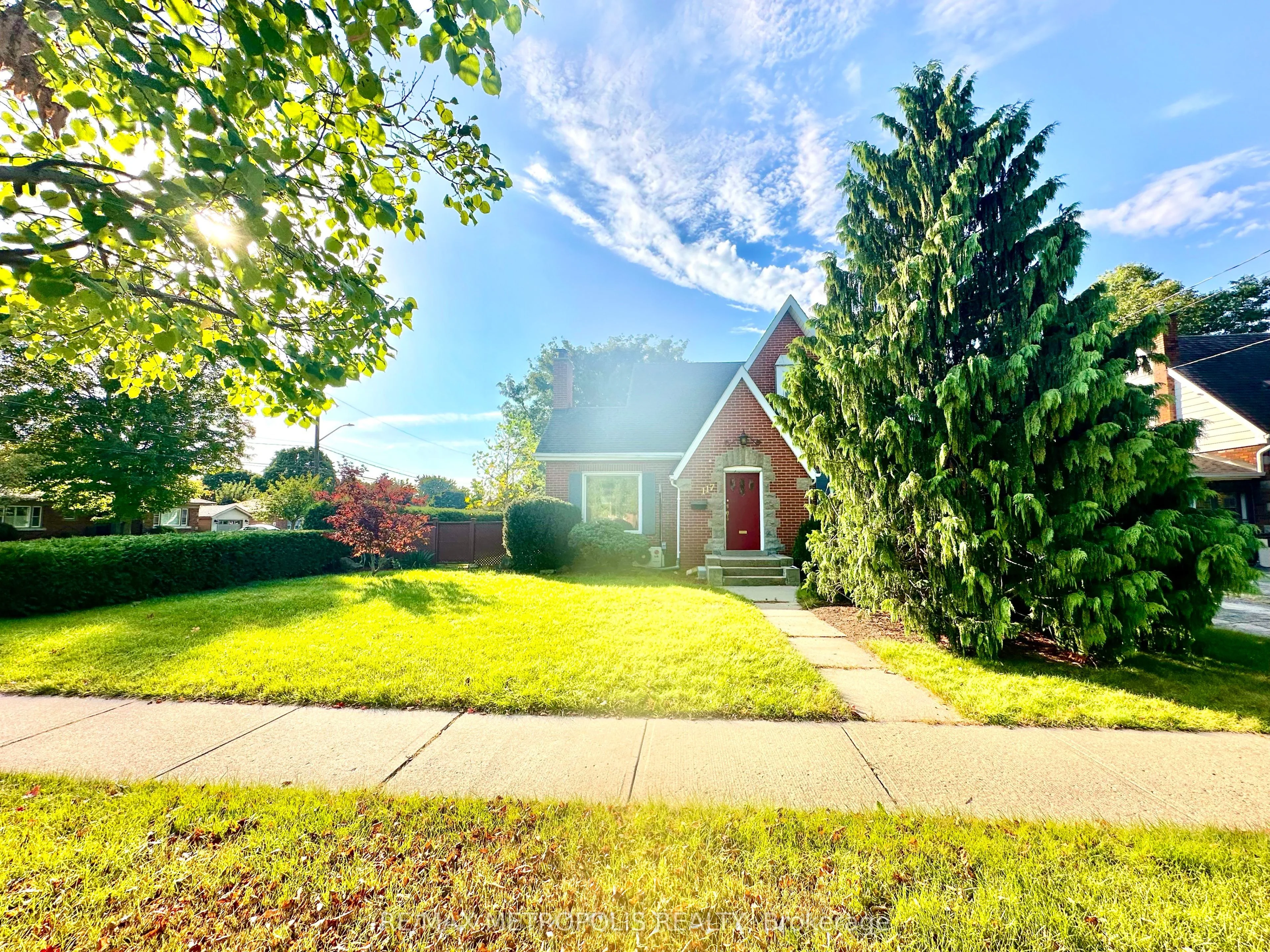 Detached in Brantford