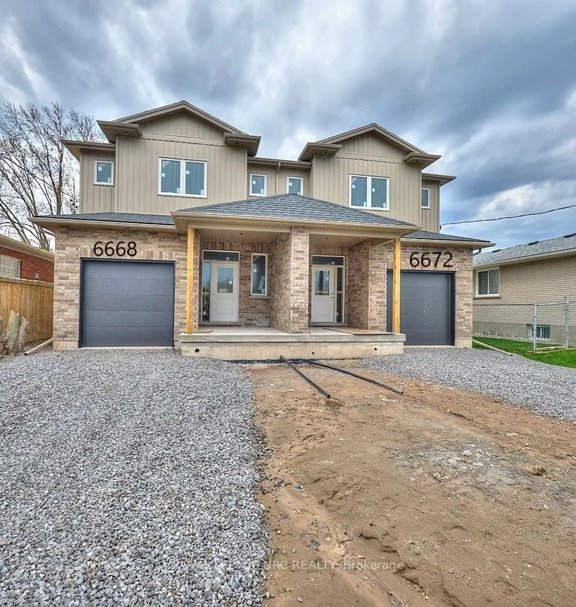 Semi-Detached in Niagara Falls
