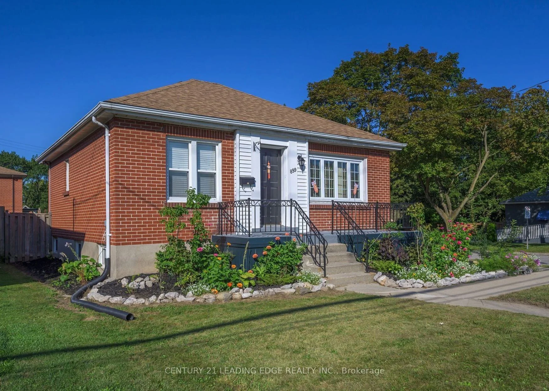 899 Adelaide Street N, London East, ON N5Y 2M4