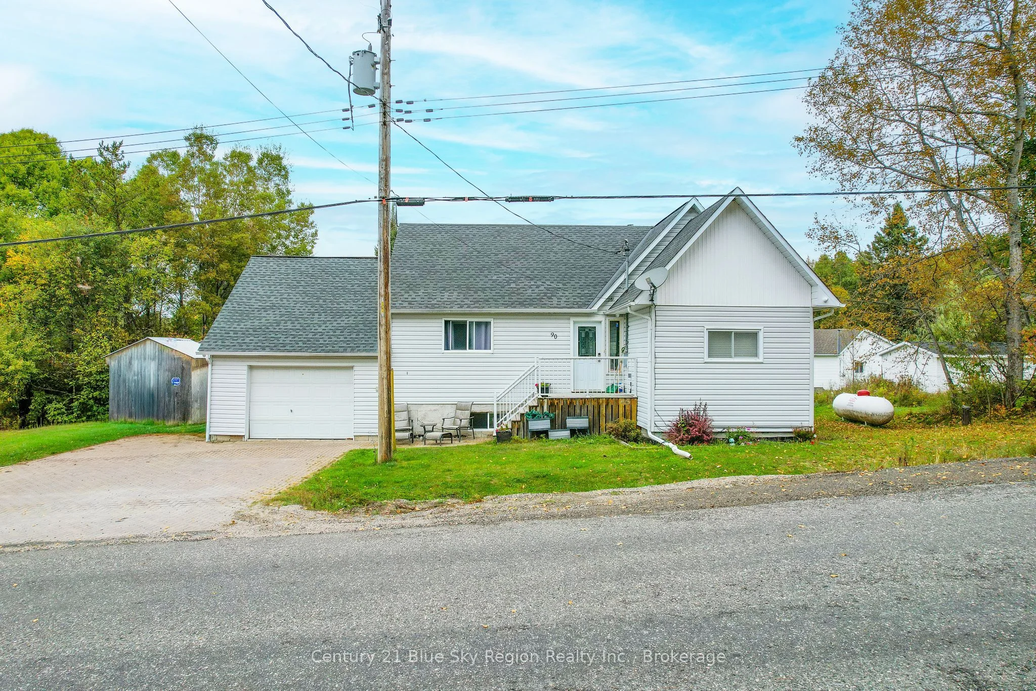 90 Feronia Road, North Bay, ON P1B 8G4