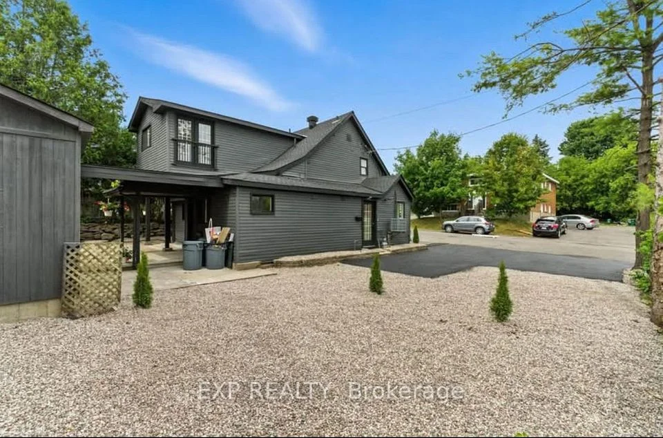 564 Brunel Street 3, Manor Park - Cardinal Glen and Area, ON K1K 2G6