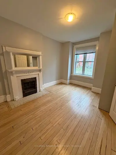 Att/Row/Townhouse in Lower Town - Sandy Hill