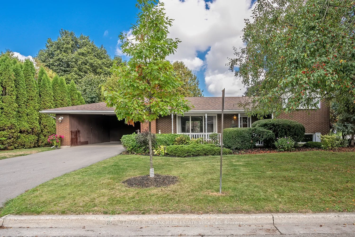 3 White Oaks Avenue, Brantford, ON N3R 5N7