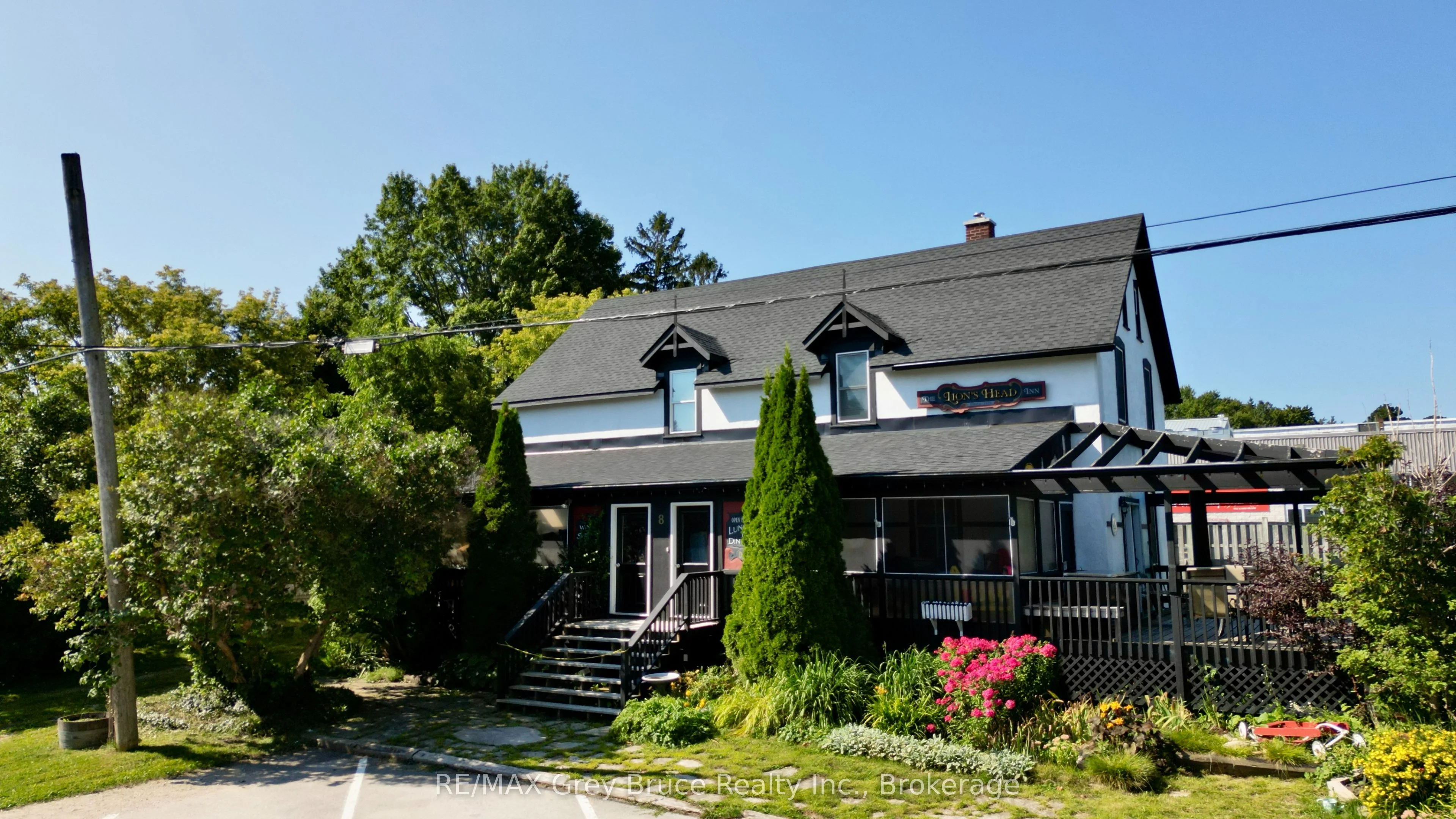 Duplex in Northern Bruce Peninsula