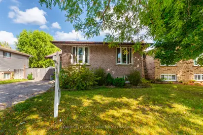Detached in Brantford