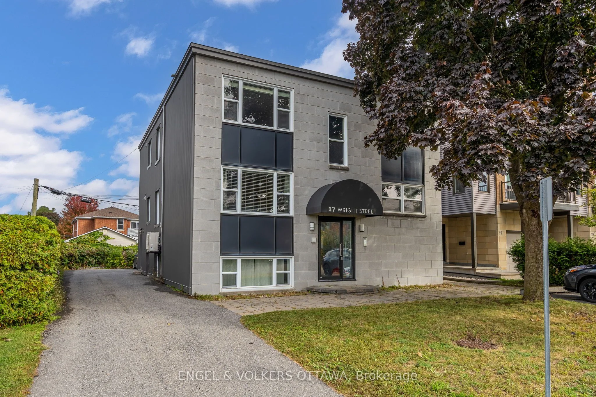 17 Wright Street, Overbrook - Castleheights and Area, ON K1K 2C8