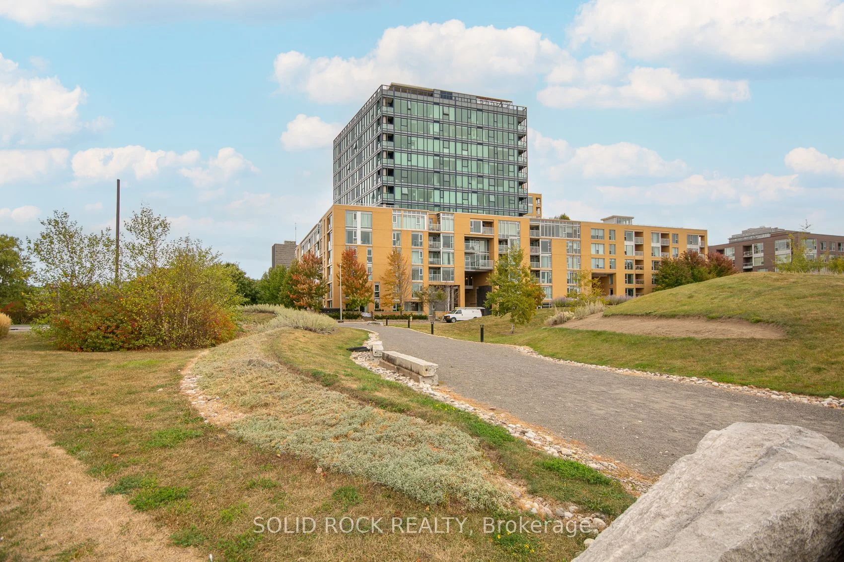 200 Lett Street 210, West Centre Town, ON K1R 0A7