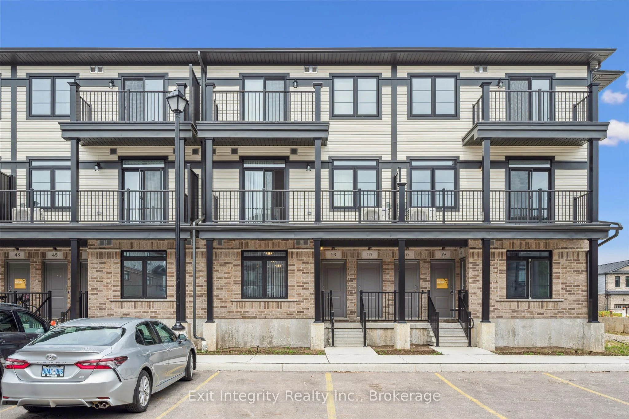 49 Lomond Lane, Kitchener, ON N2R 0R4
