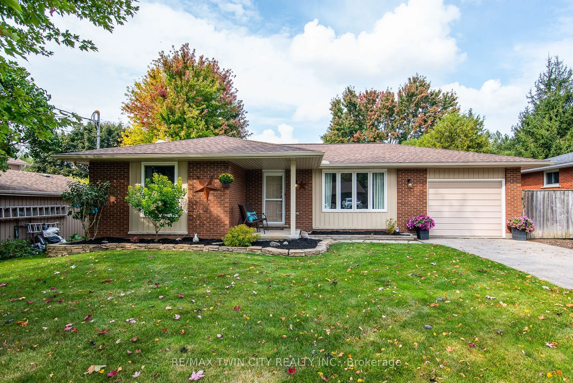 1099 Henry Street, Wellesley, ON N0B 2T0