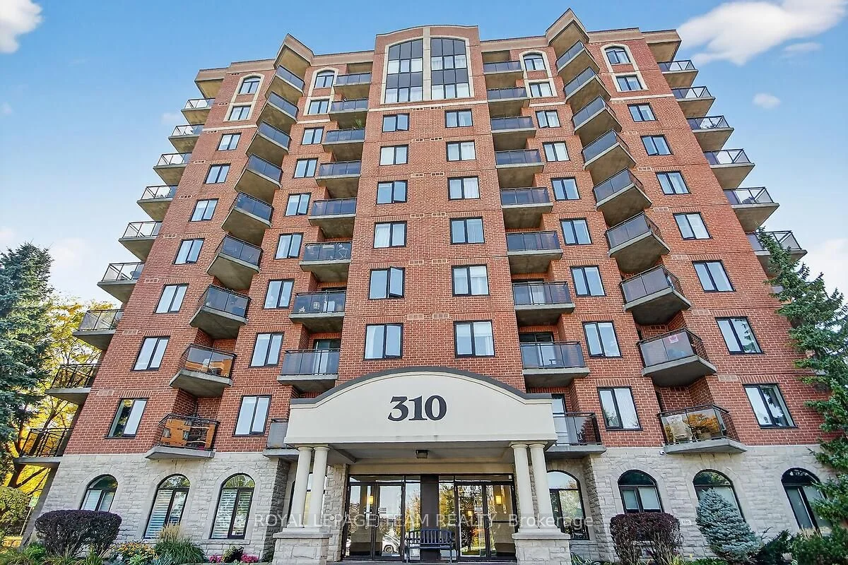 Condo Apartment in Carlington - Central Park