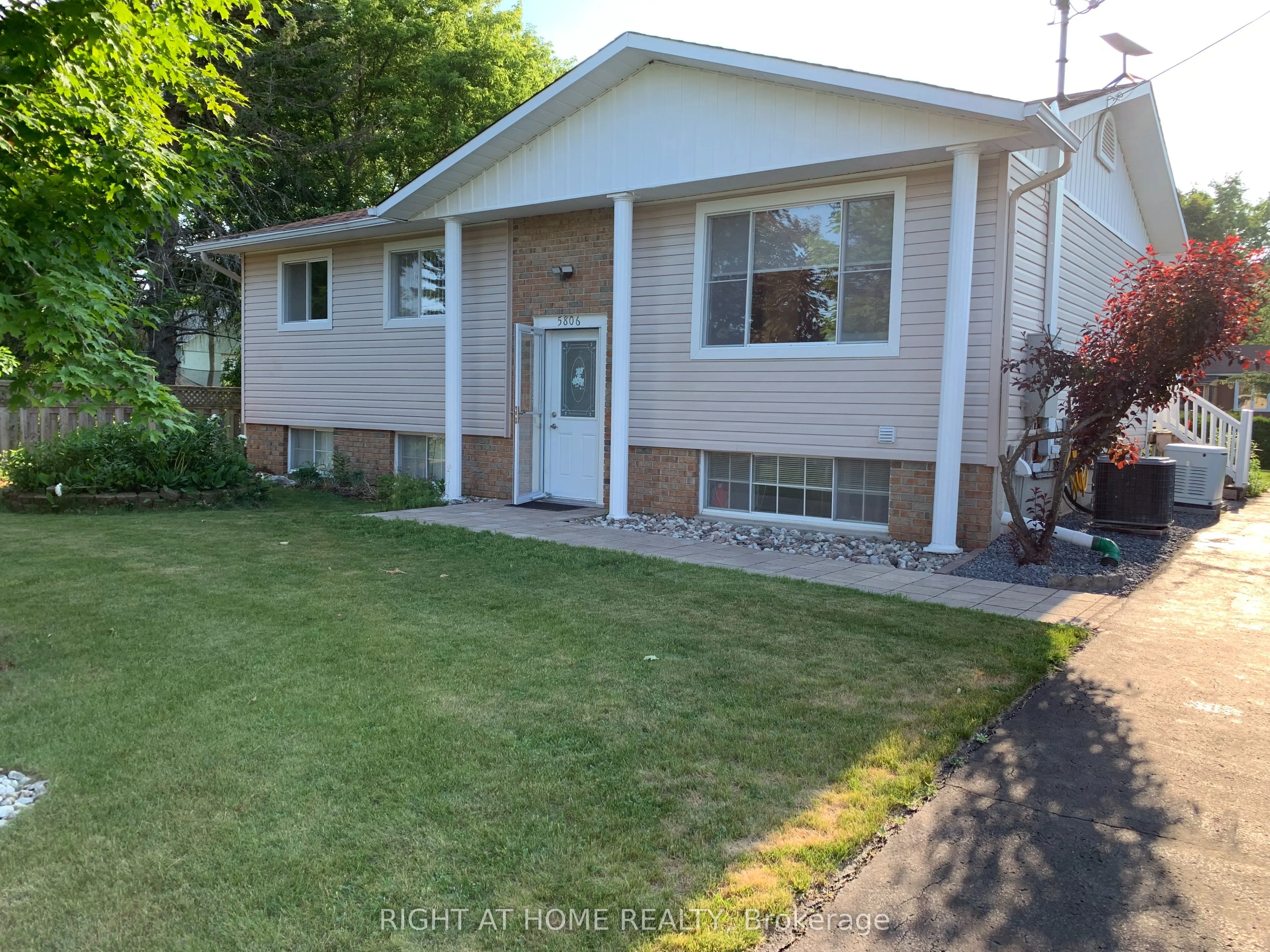 5806 Buckland Road 2, Orleans - Cumberland and Area, ON K0A 3H0