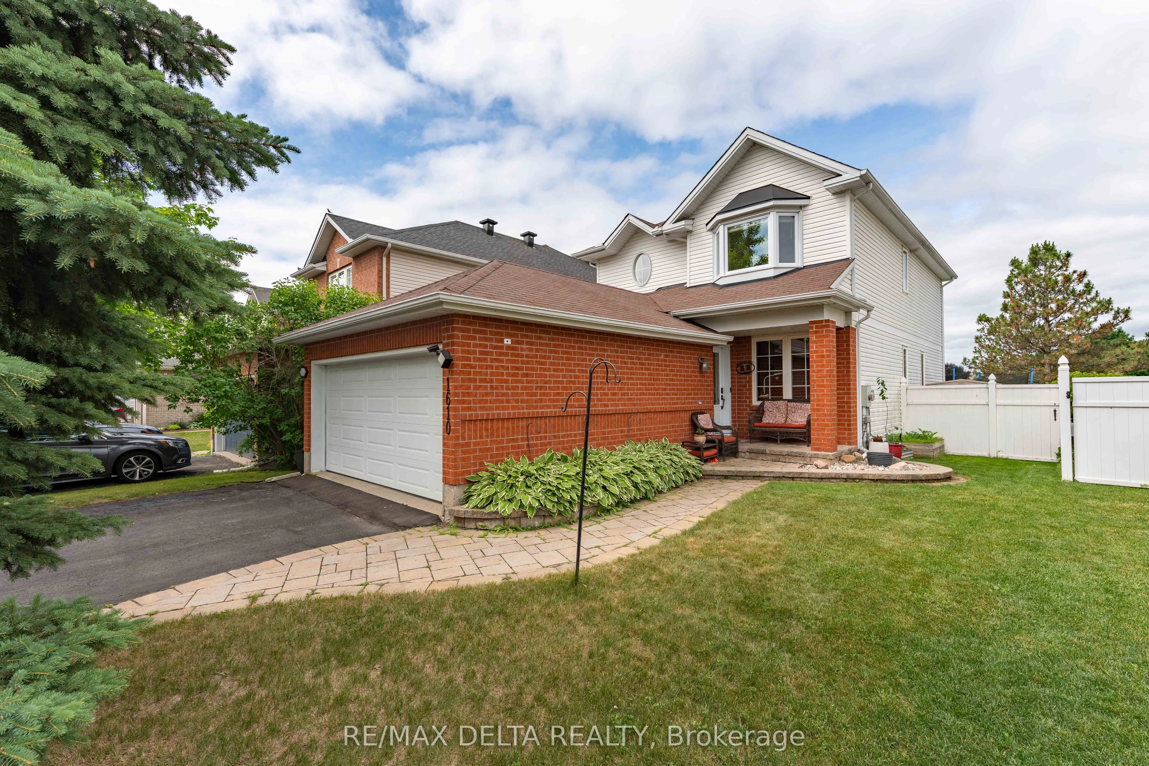 1610 Duplante Avenue, Orleans - Cumberland and Area, ON K4A 4A2