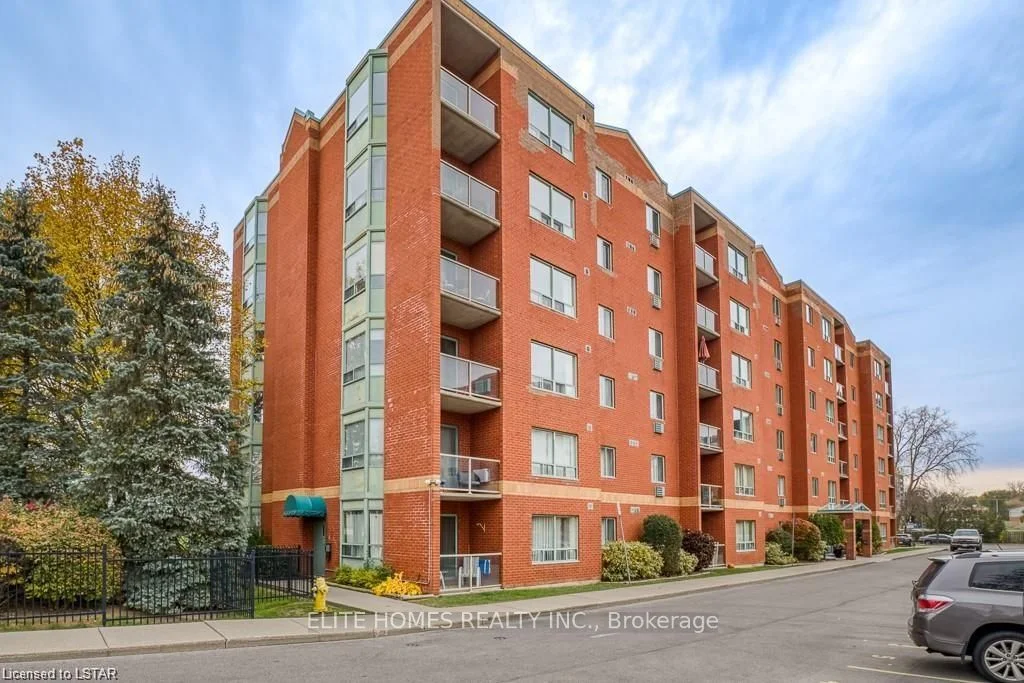 Condo Apartment in London South