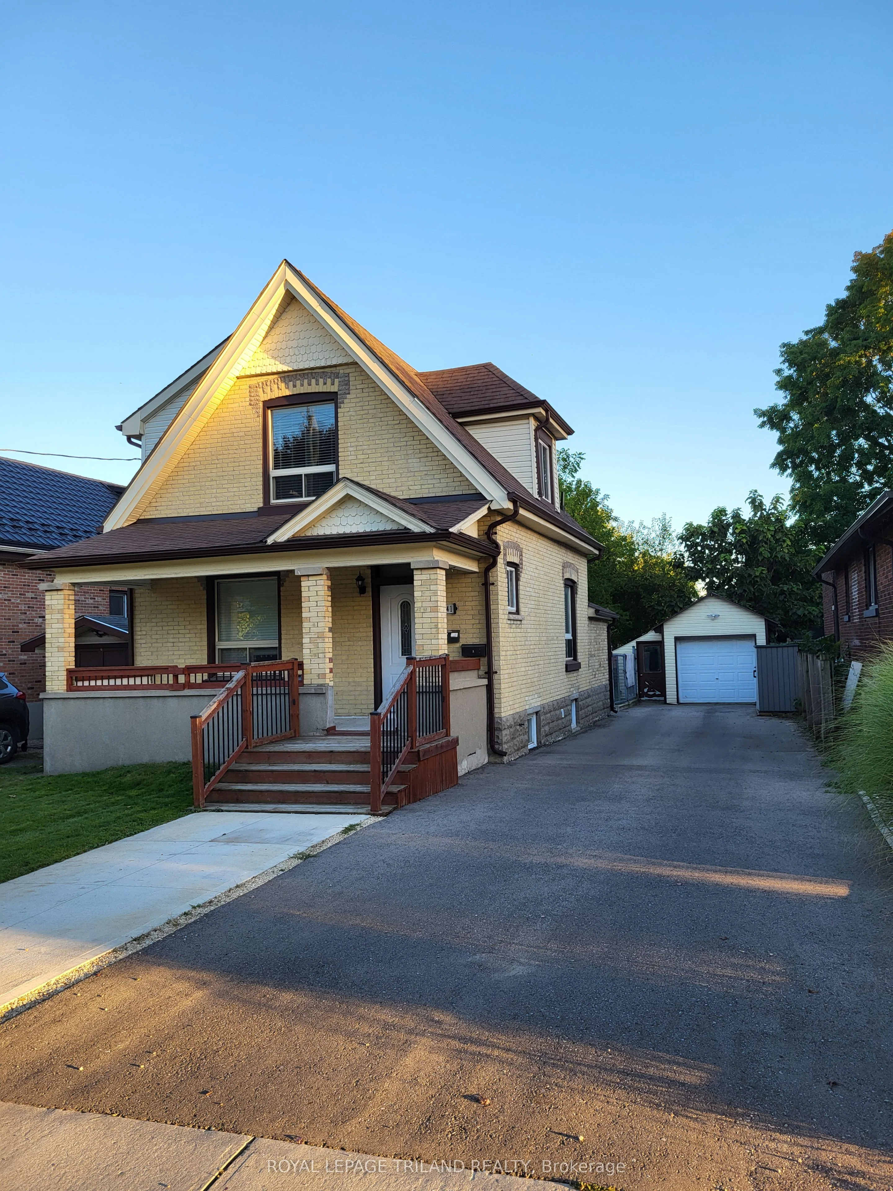 1241 York Street, London East, ON N5W 2V1