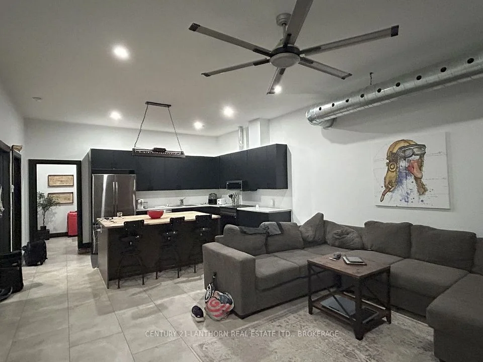 302 Montreal Street 2, Kingston, ON K7K 3G8