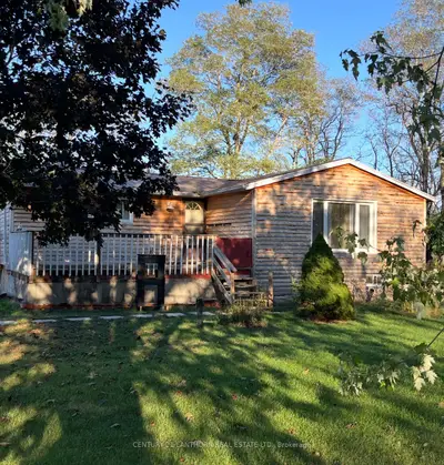 Detached in Prince Edward County