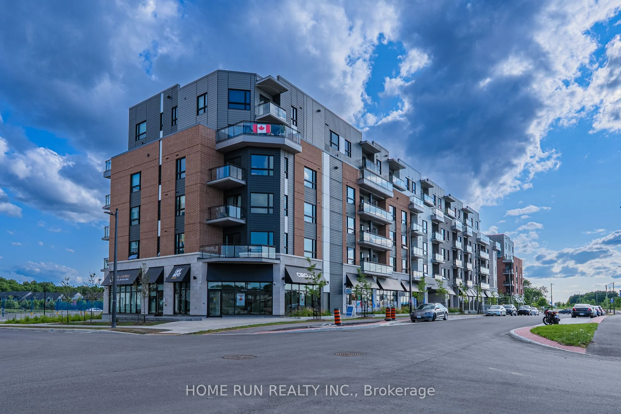 Condo Apartment in Manor Park - Cardinal Glen and Area
