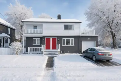 Triplex in Vanier and Kingsview Park