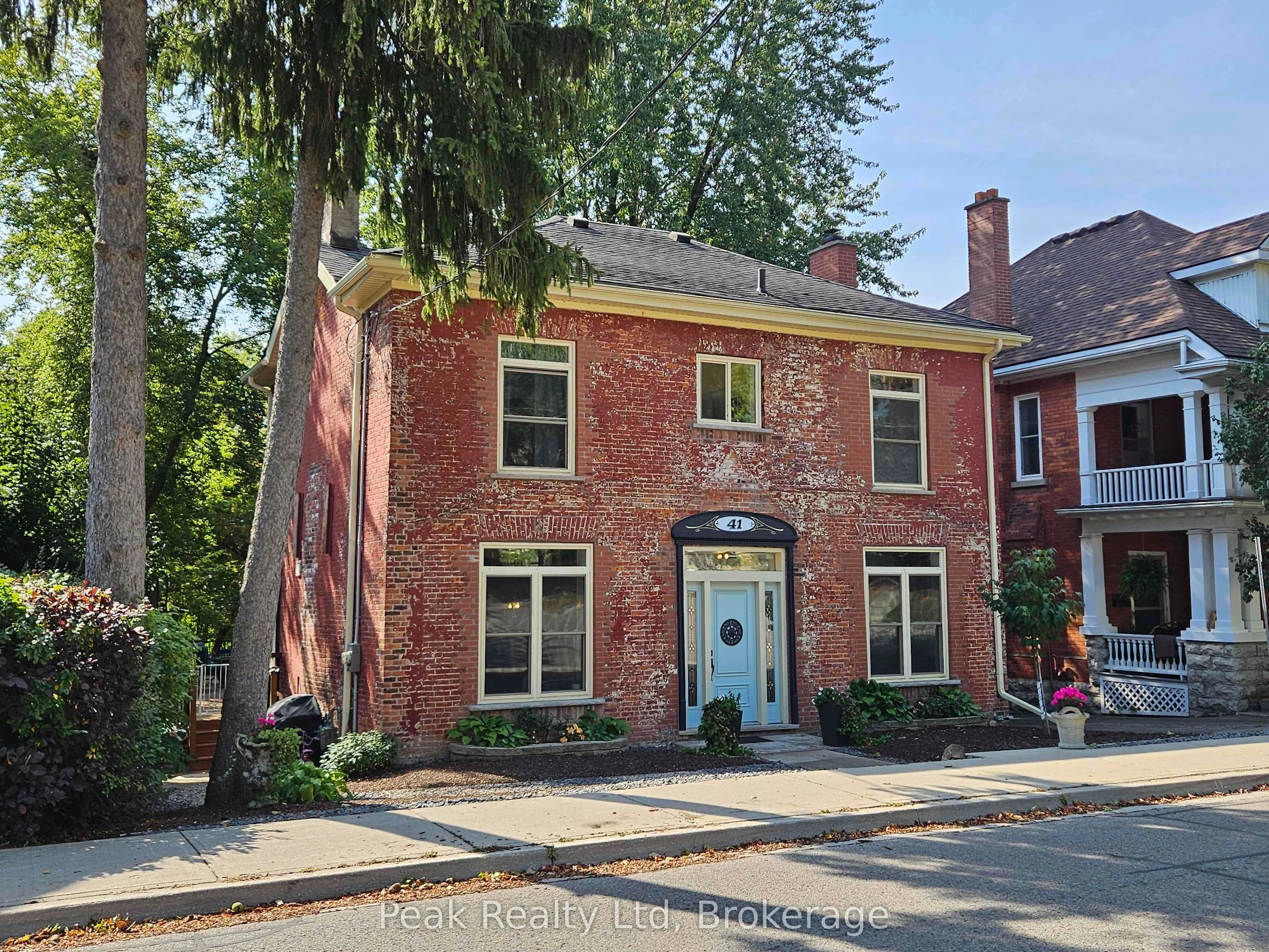41 Douglas Street, Stratford, On N5a 5p2
