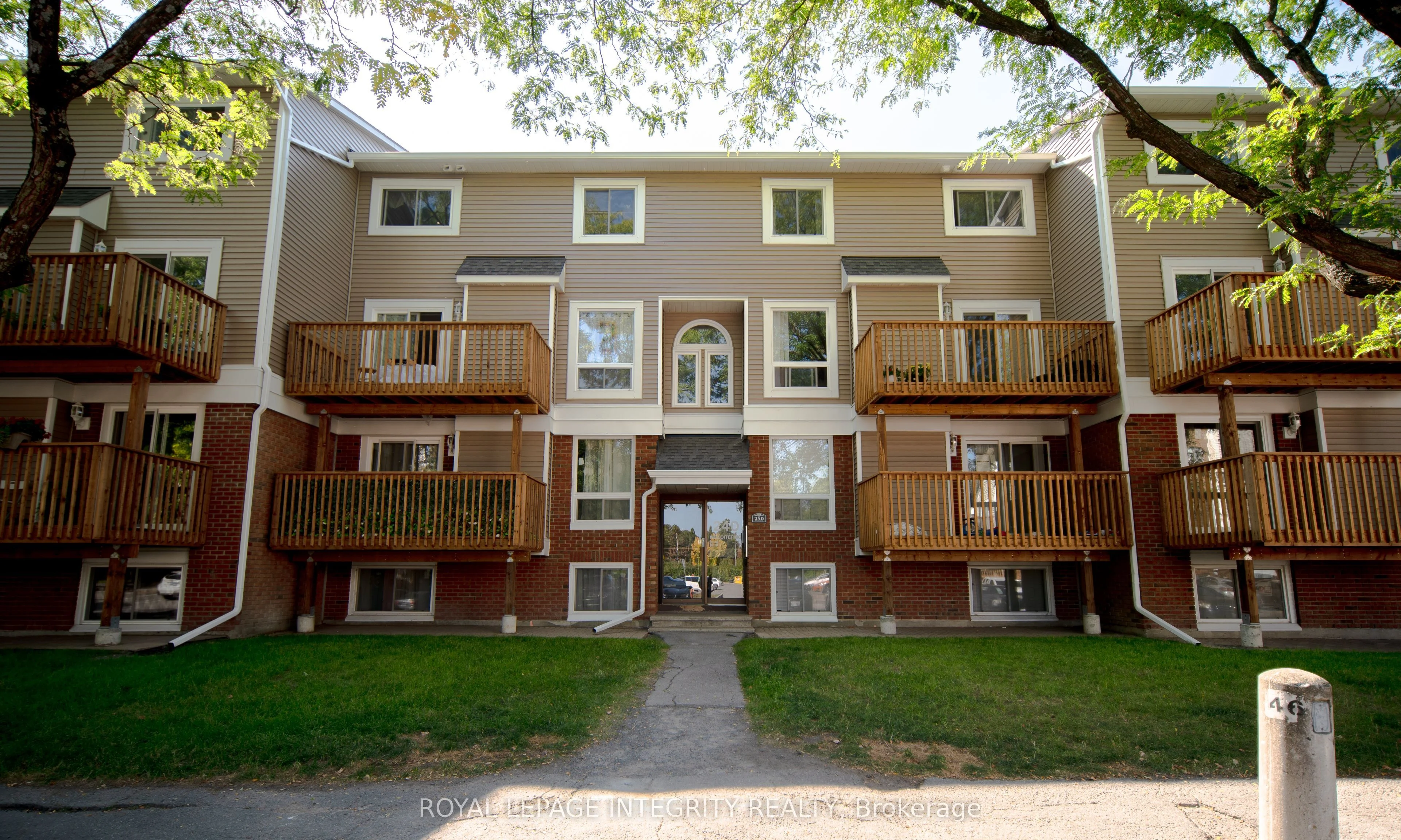 240 FENERTY Court 8, Kanata, ON K2L 3A7