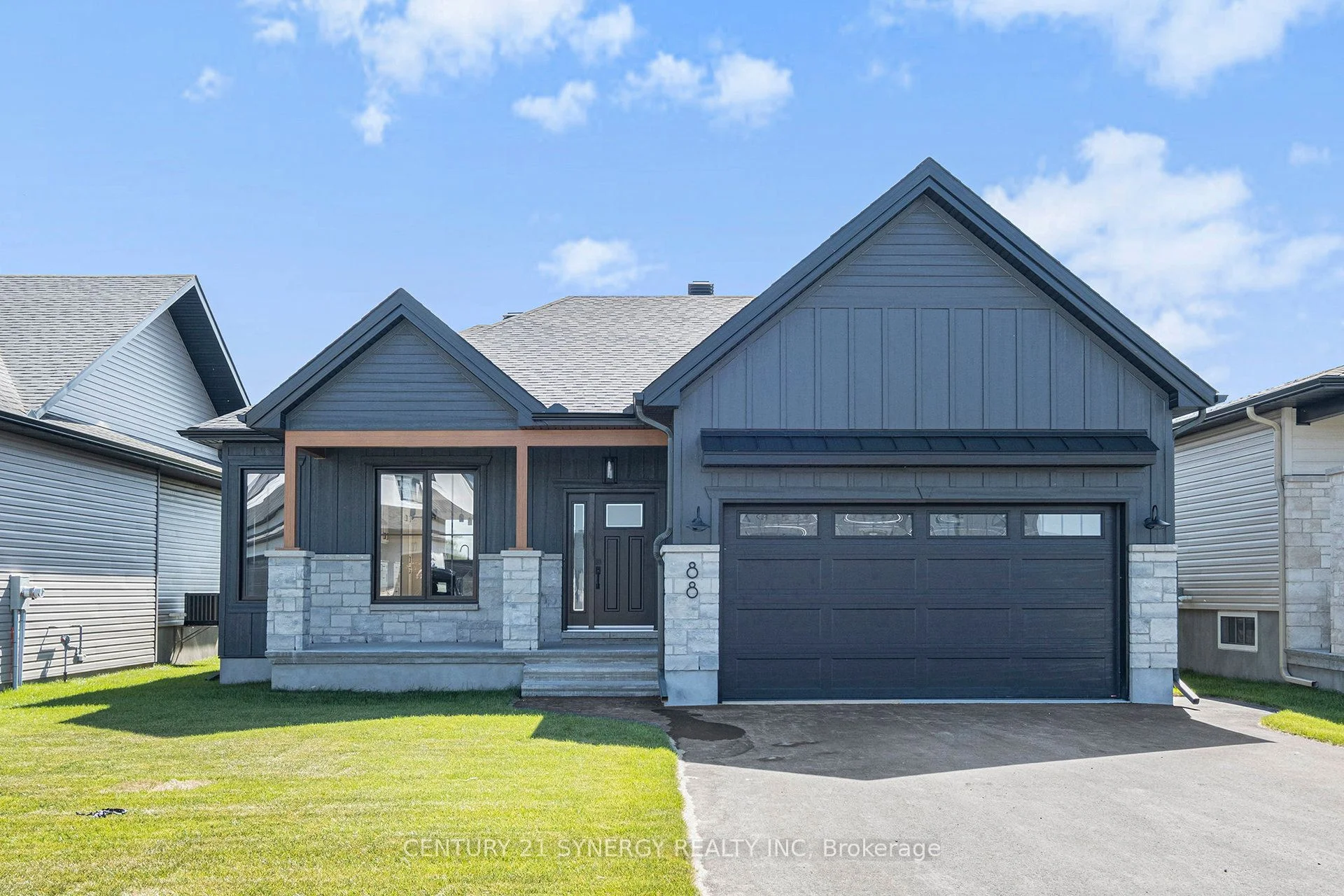 88 HELEN Street, North Stormont, ON K0A 1R0