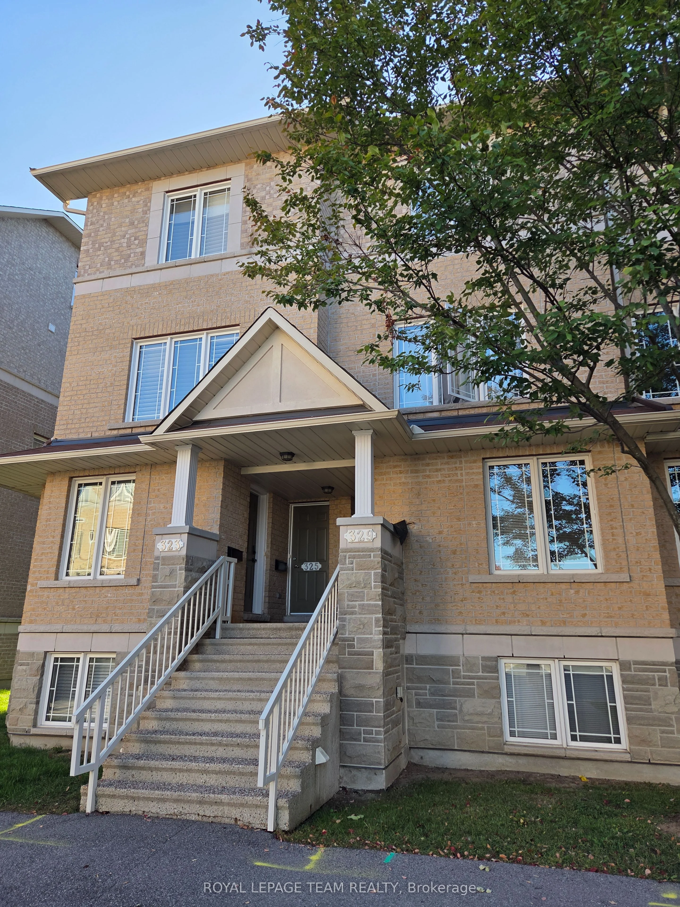 329 Paseo Private, South of Baseline to Knoxdale, ON K2G 3N1