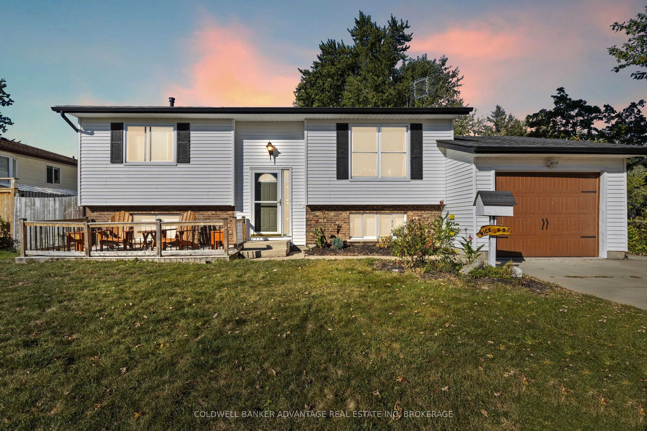 697 Ferndale Avenue, Fort Erie, ON L2A 5C7